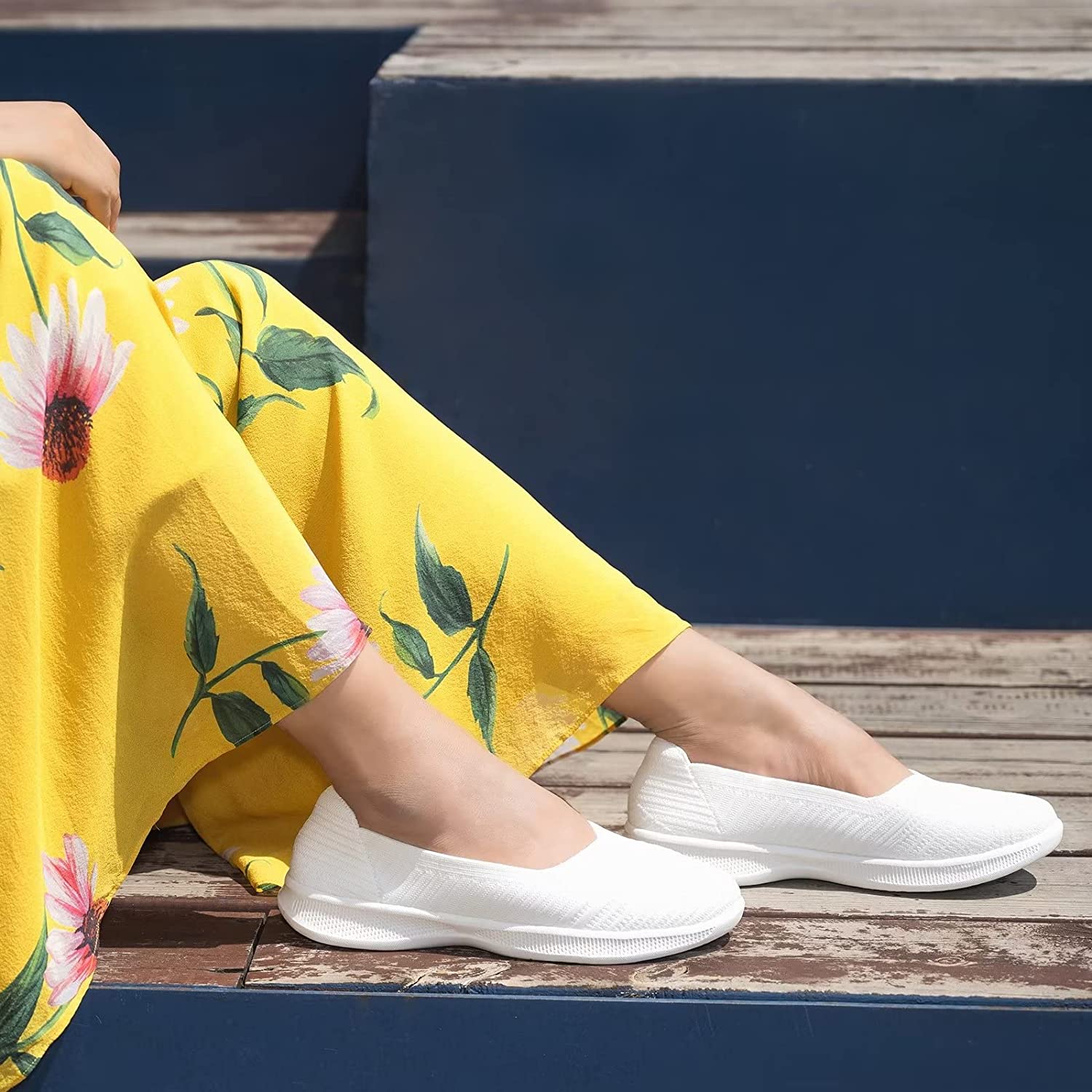 Womens Slip On Walking Shoes Breathable Mesh Casual Flats Shoes Low-Top Lightweight Loafers